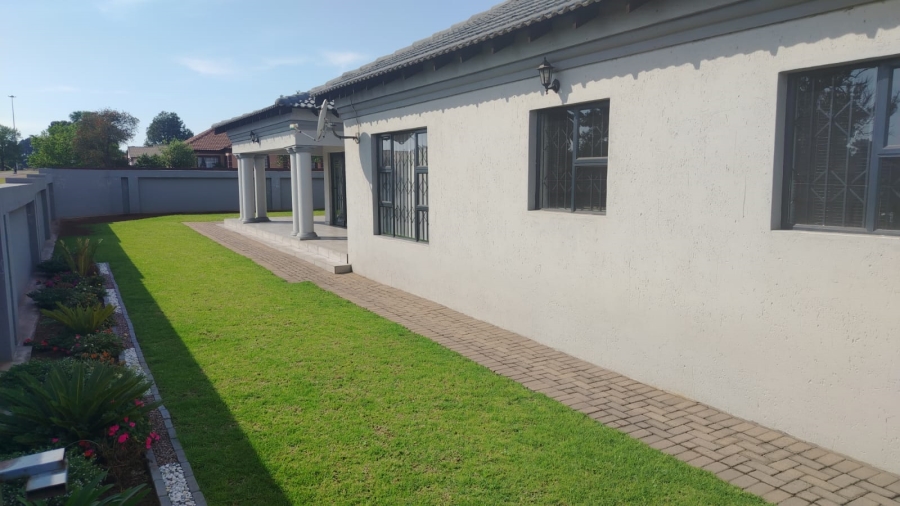 5 Bedroom Property for Sale in Clewer Mpumalanga