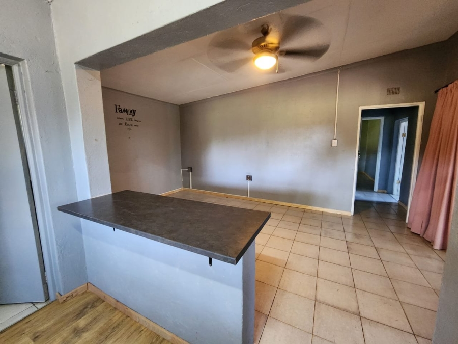 To Let 2 Bedroom Property for Rent in White River Rural Mpumalanga