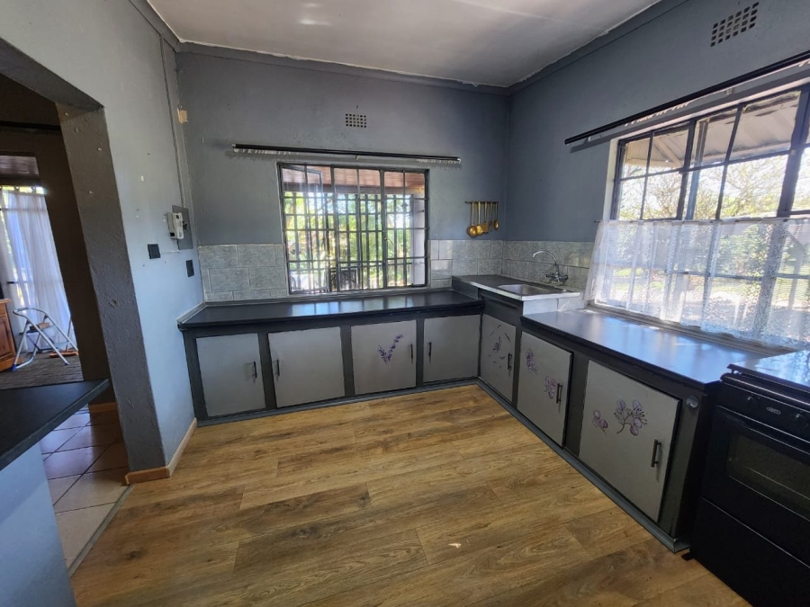 To Let 2 Bedroom Property for Rent in White River Rural Mpumalanga