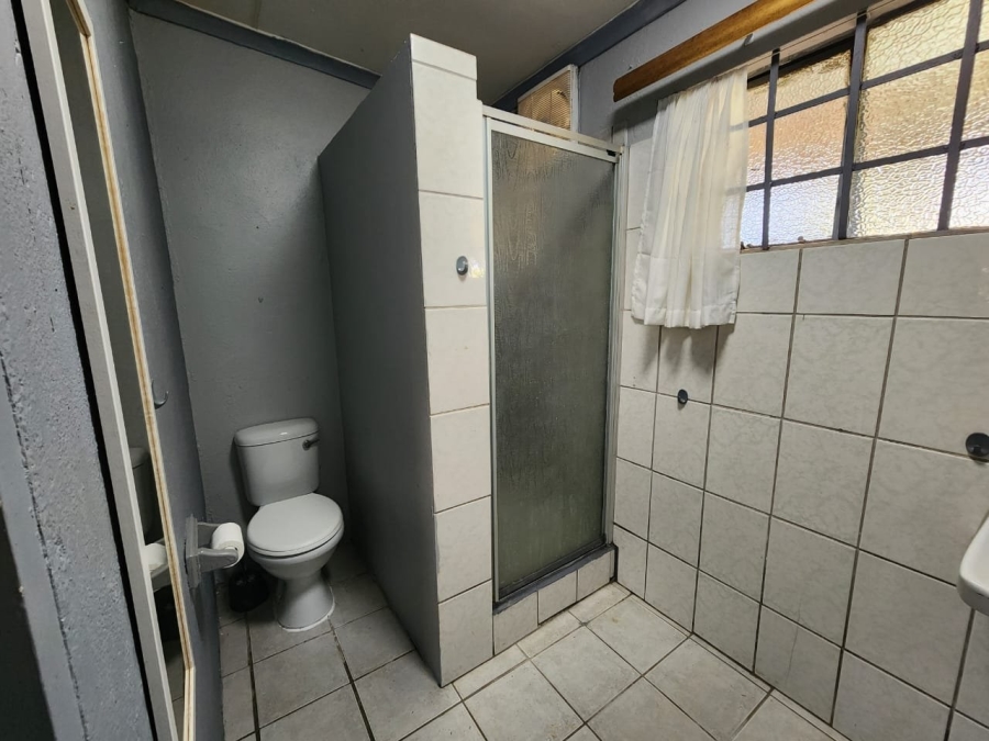 To Let 2 Bedroom Property for Rent in White River Rural Mpumalanga