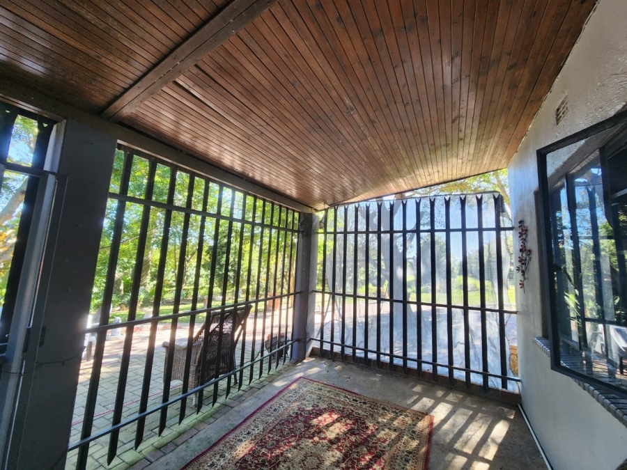 To Let 2 Bedroom Property for Rent in White River Rural Mpumalanga