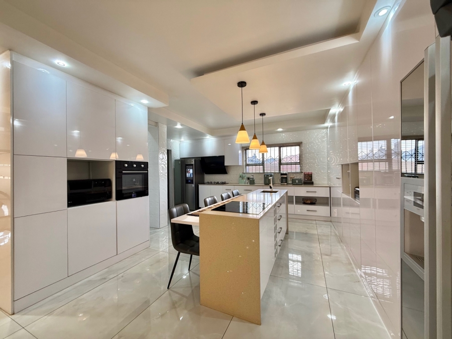 4 Bedroom Property for Sale in Aerorand Mpumalanga