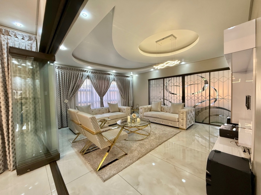 4 Bedroom Property for Sale in Aerorand Mpumalanga