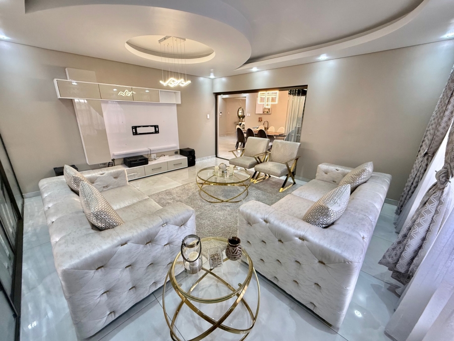 4 Bedroom Property for Sale in Aerorand Mpumalanga