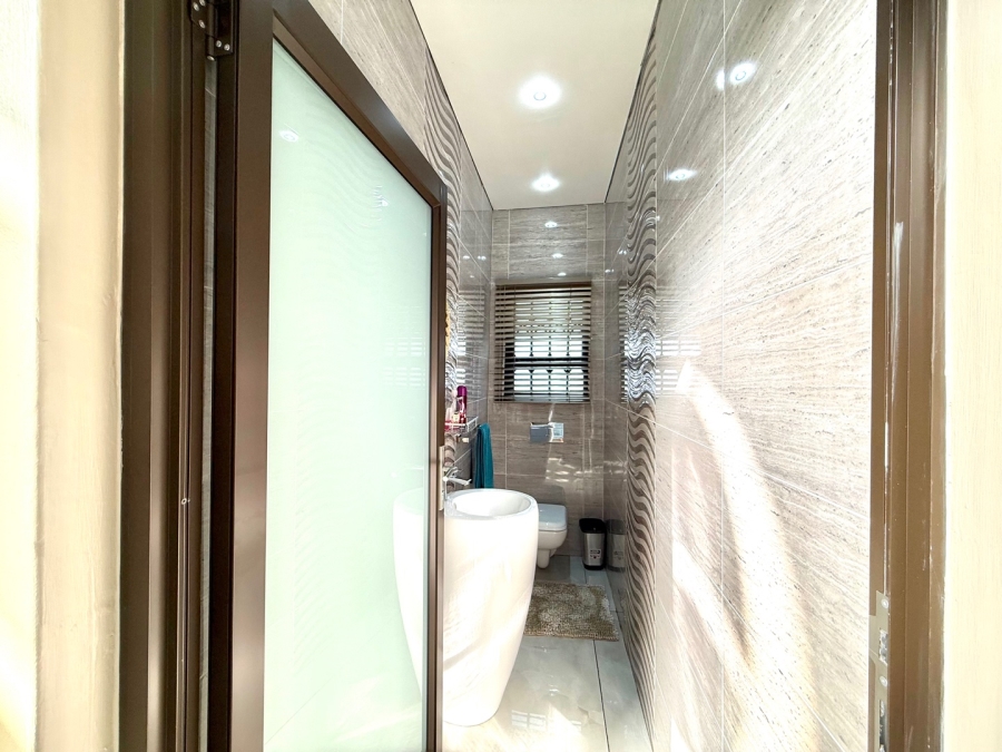 4 Bedroom Property for Sale in Aerorand Mpumalanga