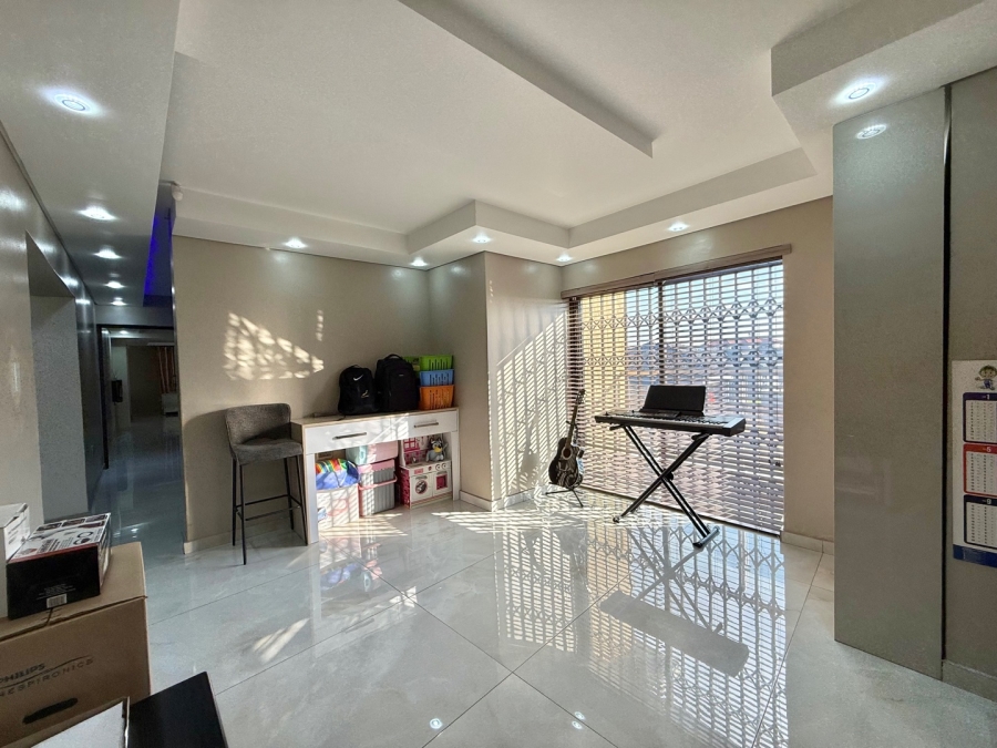 4 Bedroom Property for Sale in Aerorand Mpumalanga