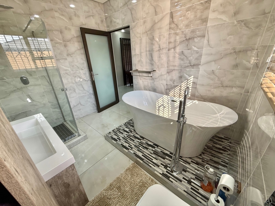 4 Bedroom Property for Sale in Aerorand Mpumalanga