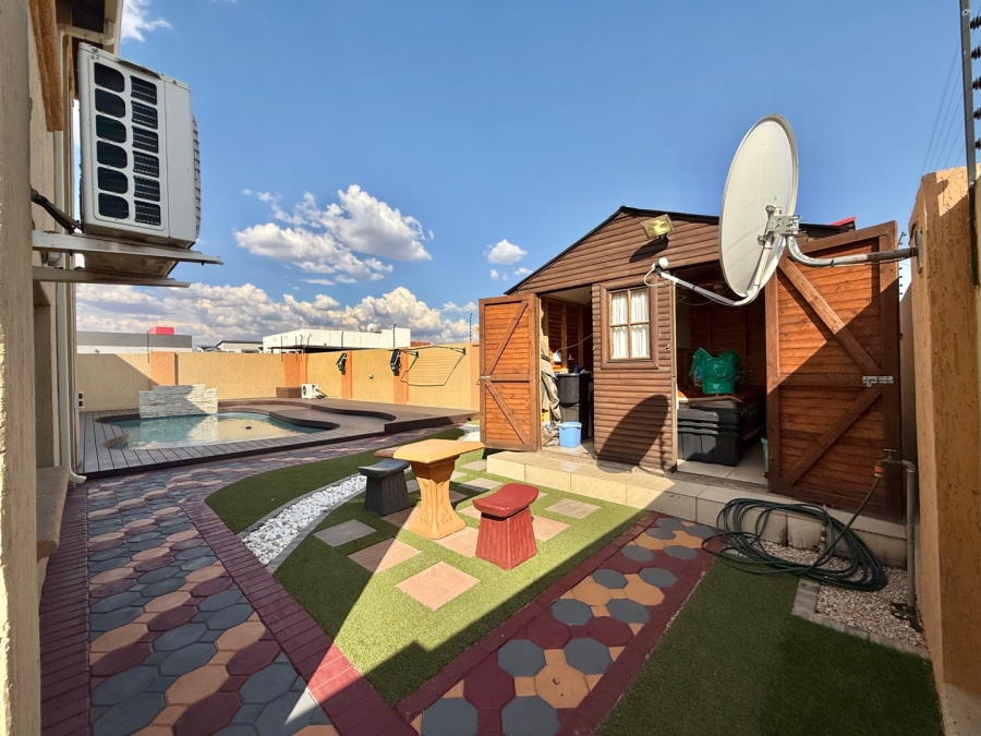 4 Bedroom Property for Sale in Aerorand Mpumalanga