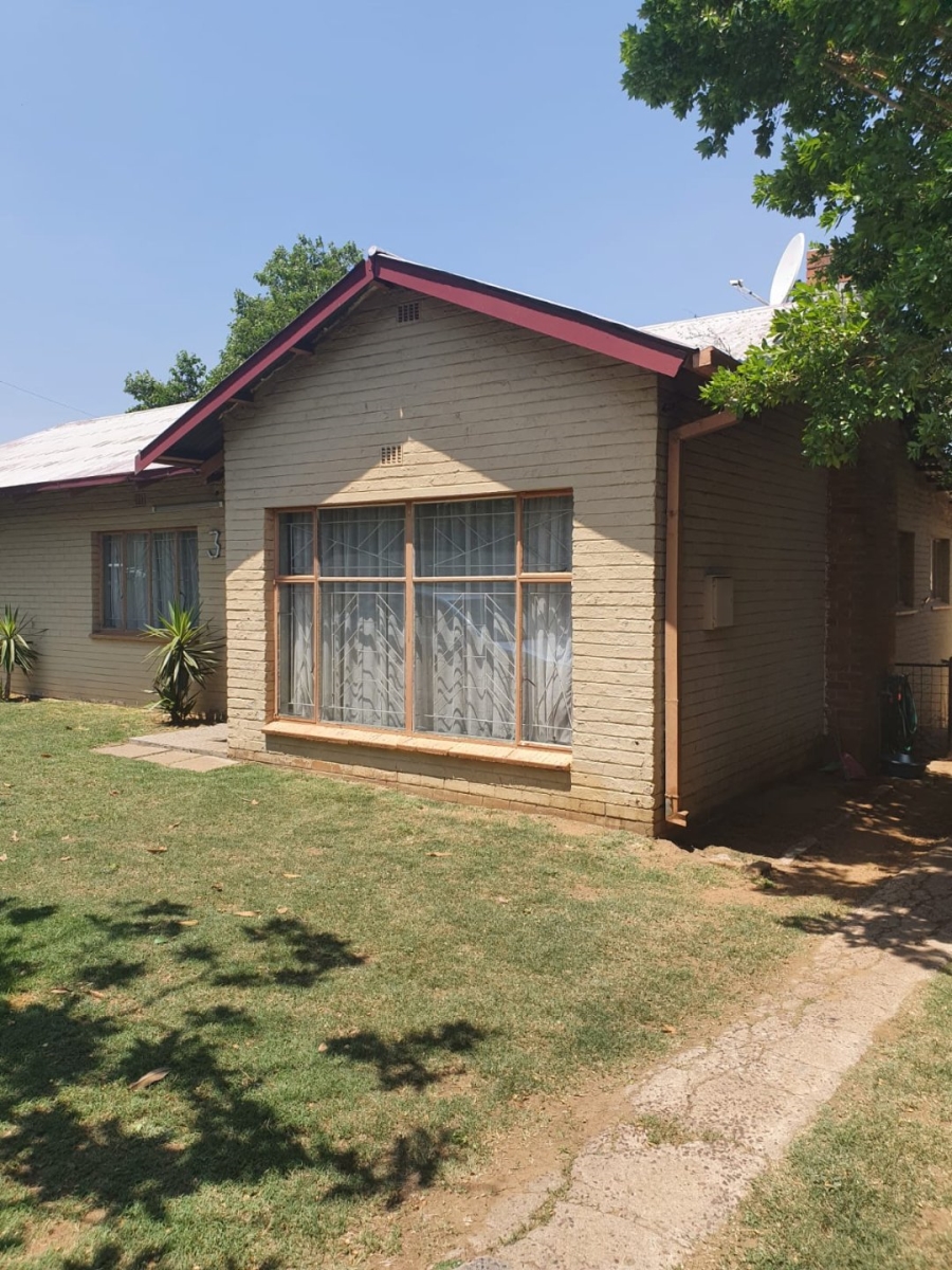 3 Bedroom Property for Sale in Witbank Ext 8 Mpumalanga