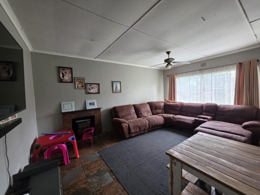 3 Bedroom Property for Sale in Witbank Ext 8 Mpumalanga