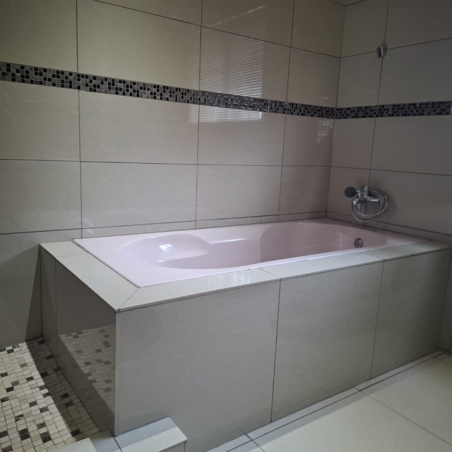 4 Bedroom Property for Sale in Elawini Lifestyle Estate Mpumalanga