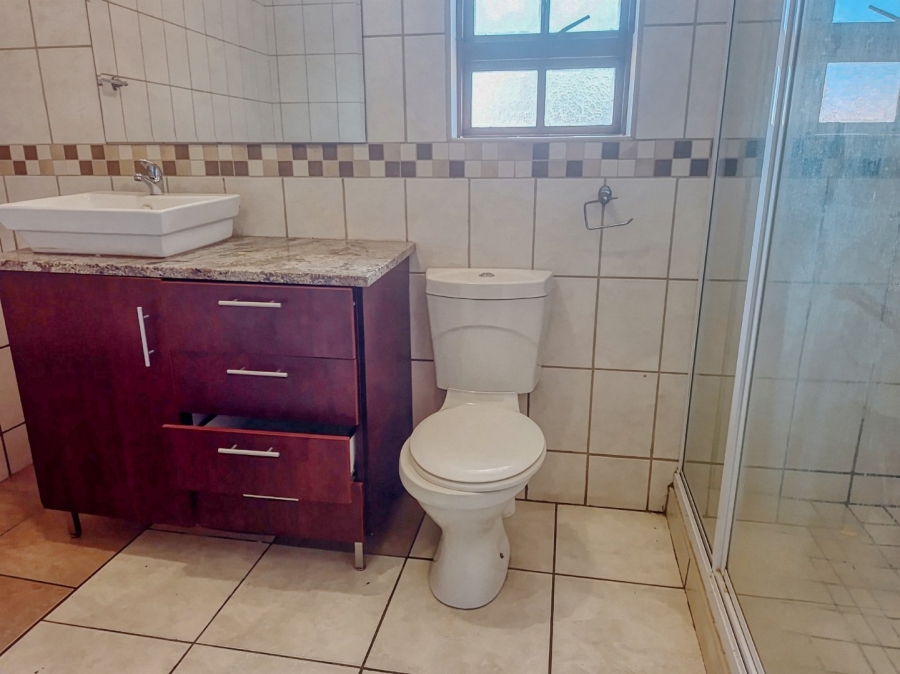 6 Bedroom Property for Sale in White River Ext 18 Mpumalanga
