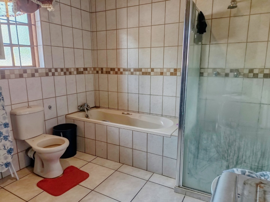 6 Bedroom Property for Sale in White River Ext 18 Mpumalanga