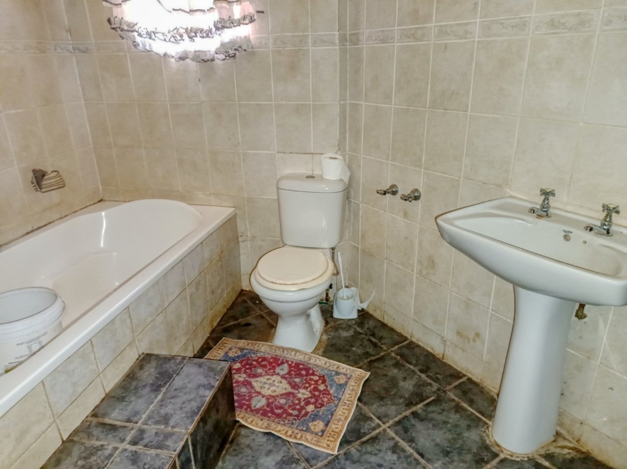 6 Bedroom Property for Sale in White River Ext 18 Mpumalanga