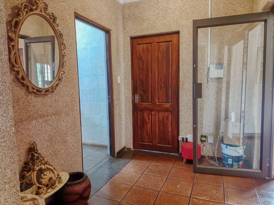6 Bedroom Property for Sale in White River Ext 18 Mpumalanga