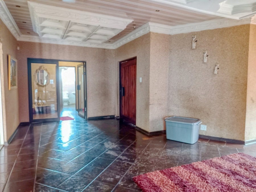 6 Bedroom Property for Sale in White River Ext 18 Mpumalanga