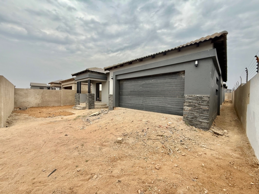 4 Bedroom Property for Sale in Aerorand Mpumalanga