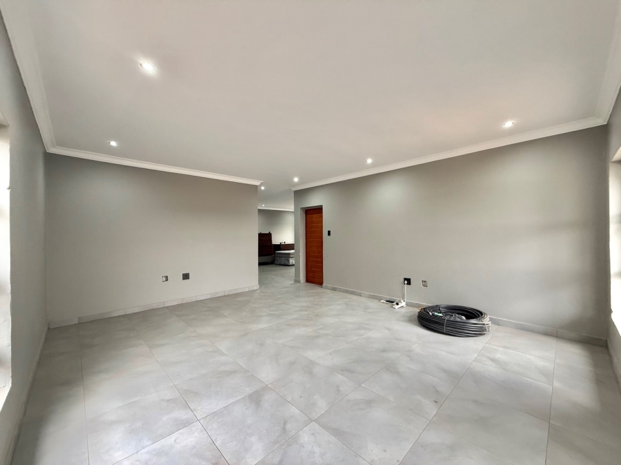 4 Bedroom Property for Sale in Aerorand Mpumalanga