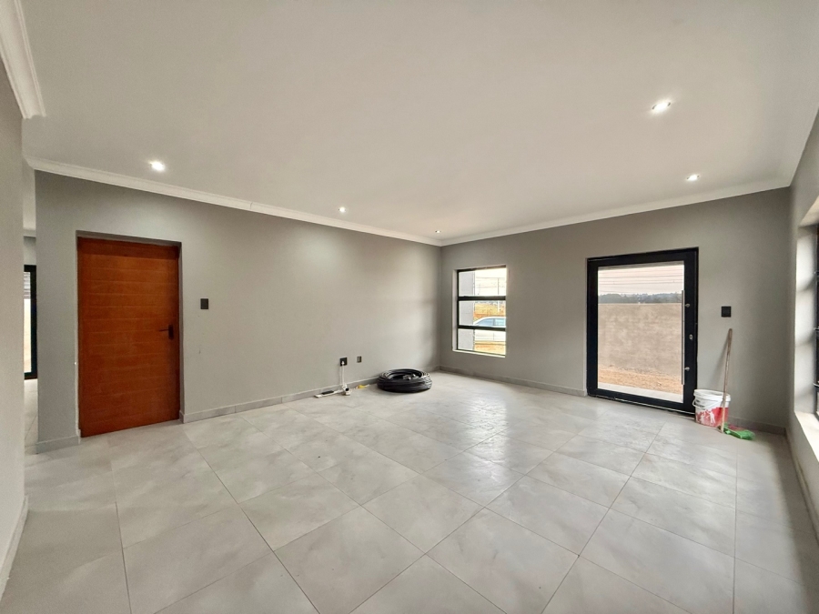 4 Bedroom Property for Sale in Aerorand Mpumalanga