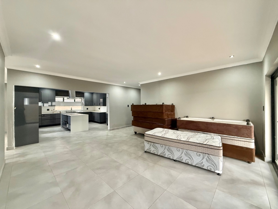 4 Bedroom Property for Sale in Aerorand Mpumalanga