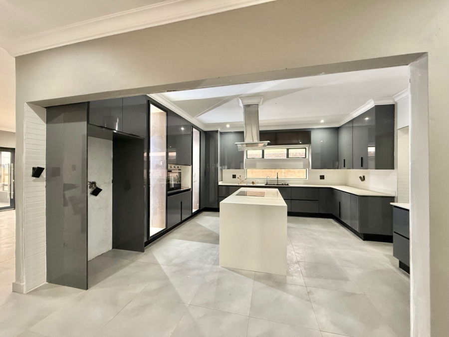 4 Bedroom Property for Sale in Aerorand Mpumalanga