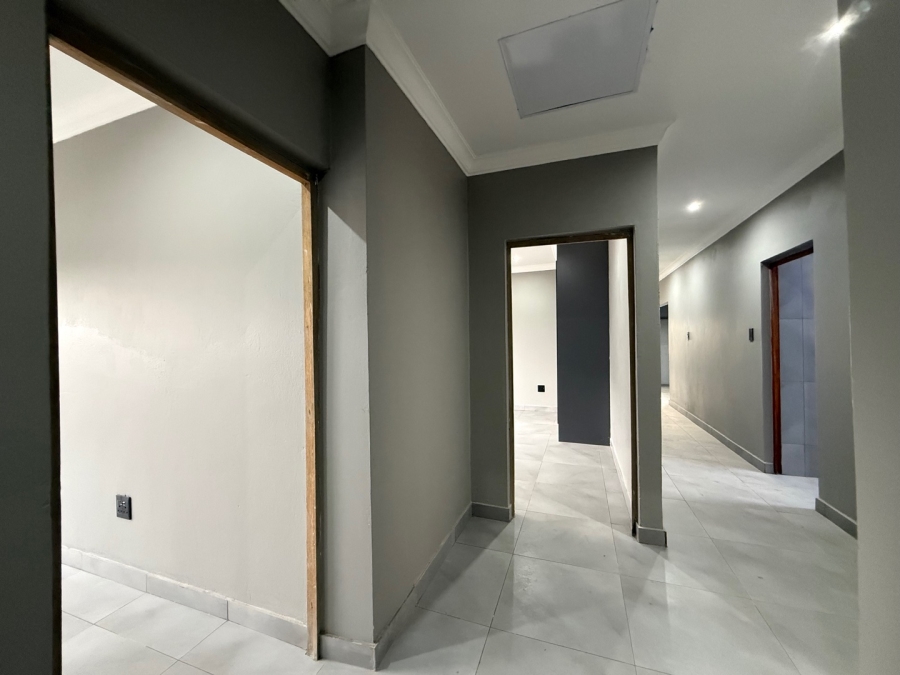 4 Bedroom Property for Sale in Aerorand Mpumalanga