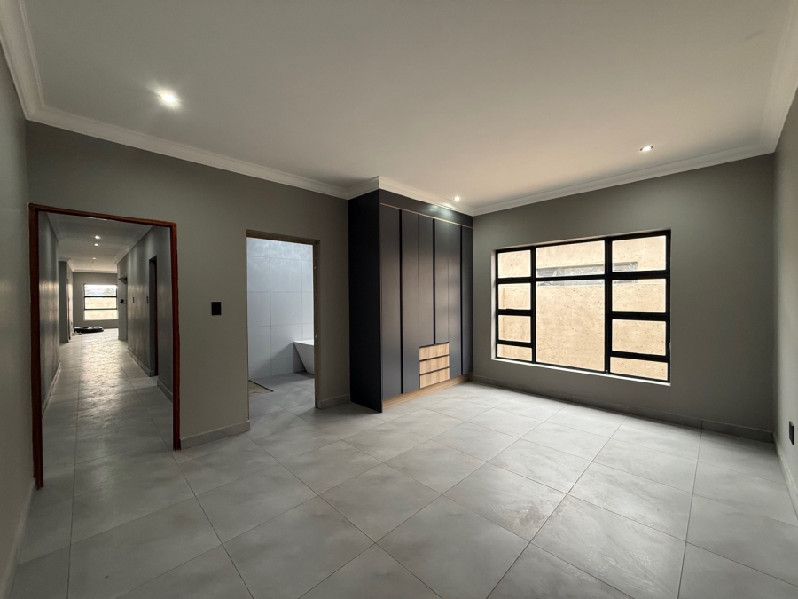 4 Bedroom Property for Sale in Aerorand Mpumalanga