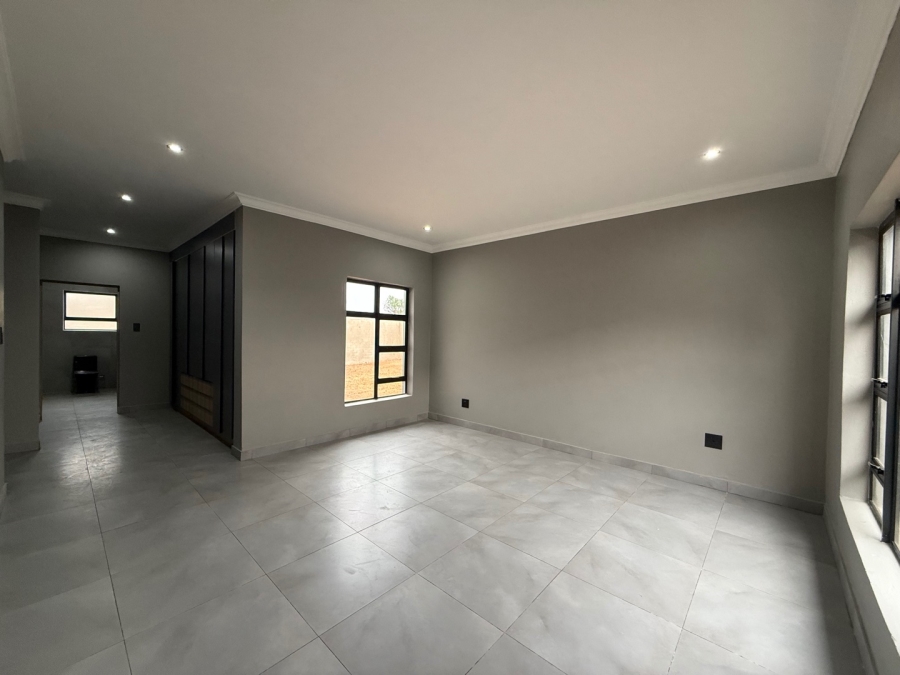 4 Bedroom Property for Sale in Aerorand Mpumalanga