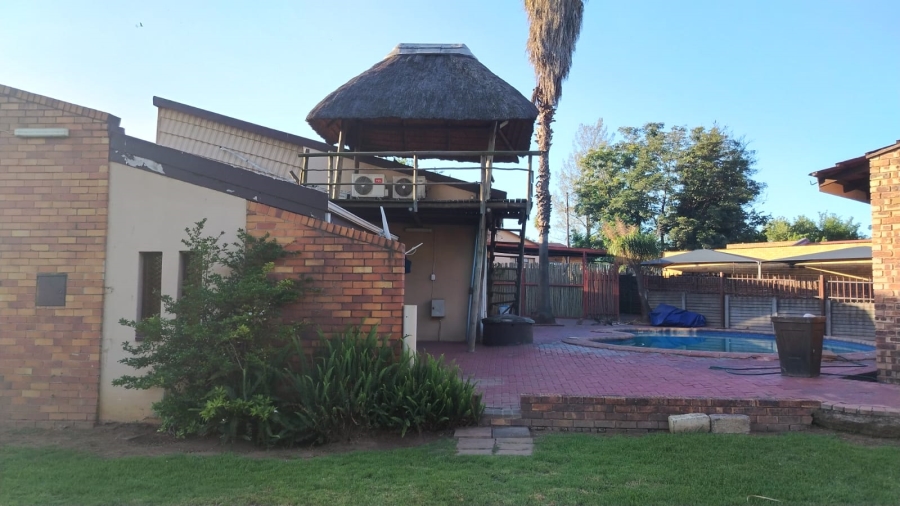 4 Bedroom Property for Sale in Witbank Ext 16 Mpumalanga