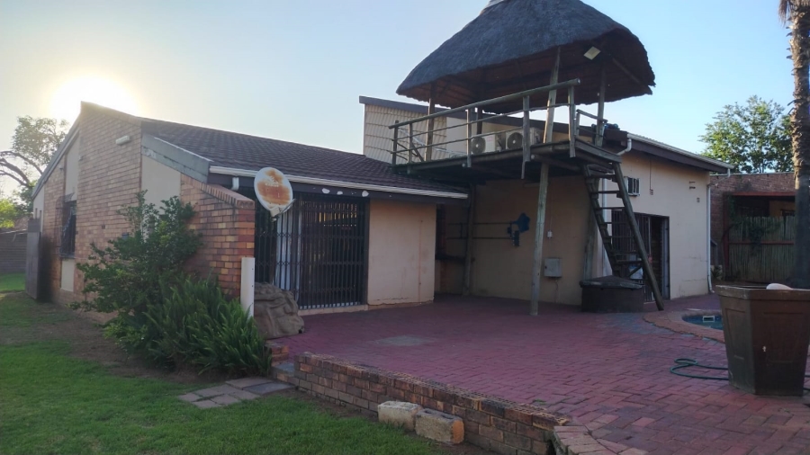 4 Bedroom Property for Sale in Witbank Ext 16 Mpumalanga