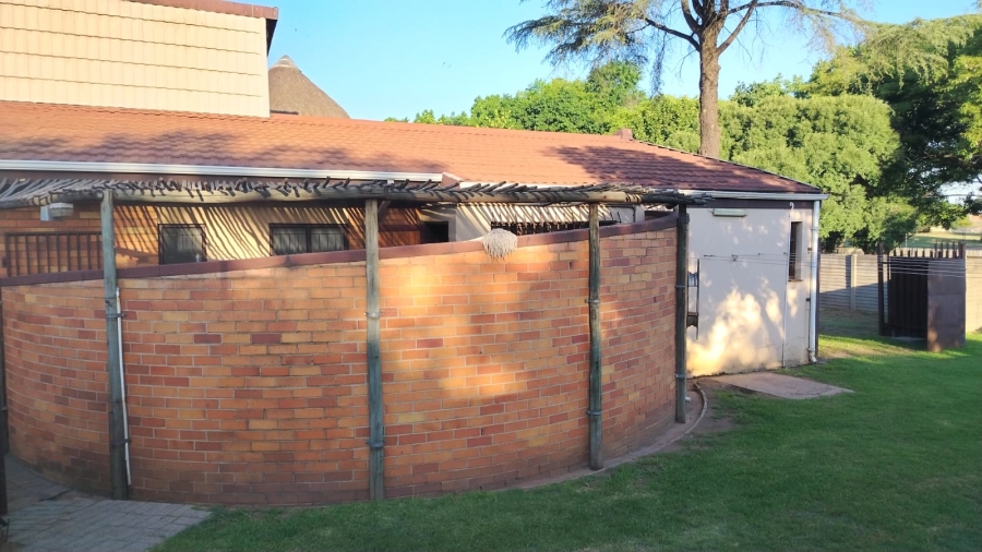 4 Bedroom Property for Sale in Witbank Ext 16 Mpumalanga