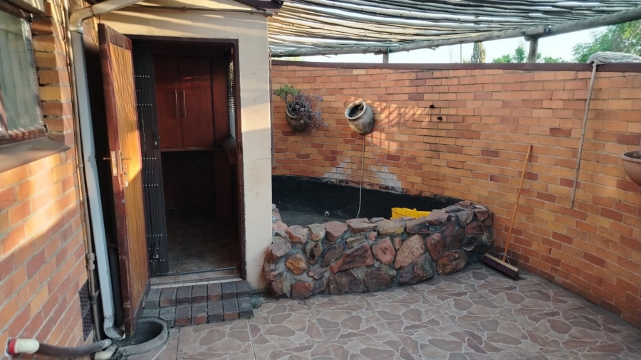 4 Bedroom Property for Sale in Witbank Ext 16 Mpumalanga
