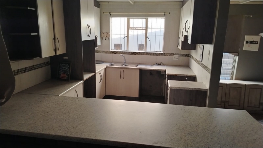 4 Bedroom Property for Sale in Witbank Ext 16 Mpumalanga