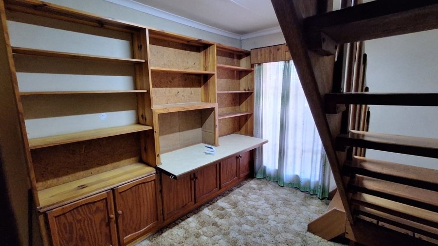 4 Bedroom Property for Sale in Kruinpark Mpumalanga