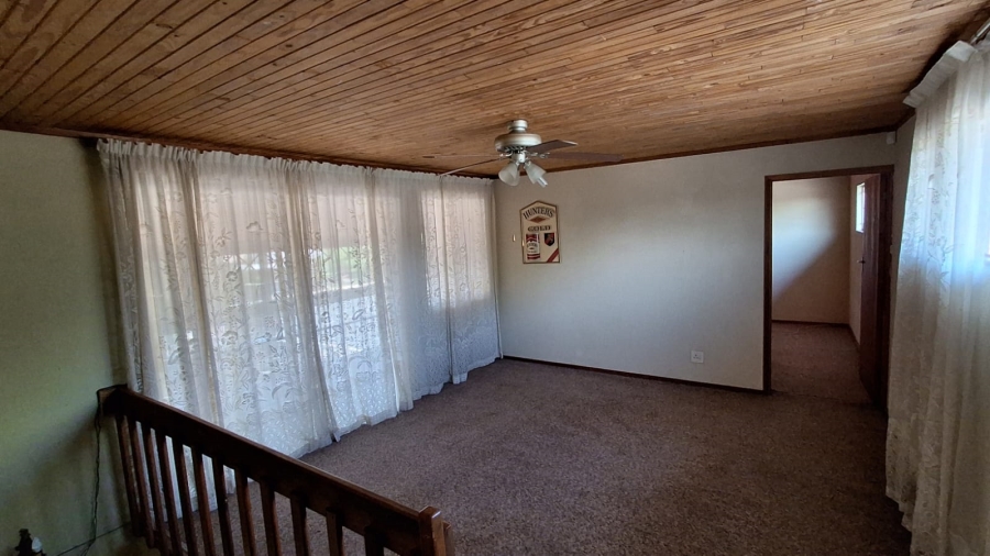 4 Bedroom Property for Sale in Kruinpark Mpumalanga