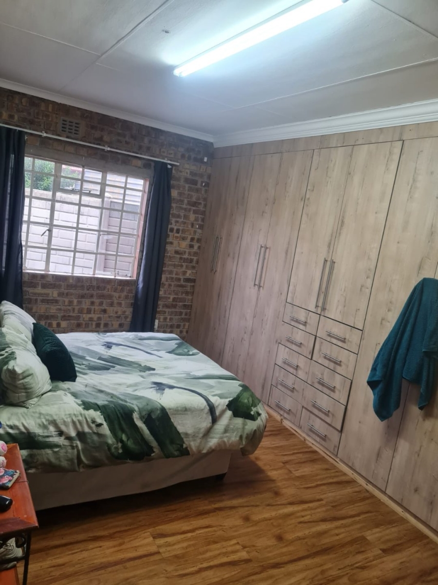 To Let 3 Bedroom Property for Rent in Model Park Mpumalanga