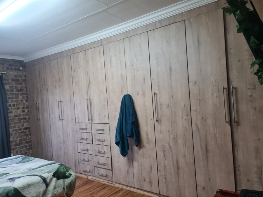 To Let 3 Bedroom Property for Rent in Model Park Mpumalanga