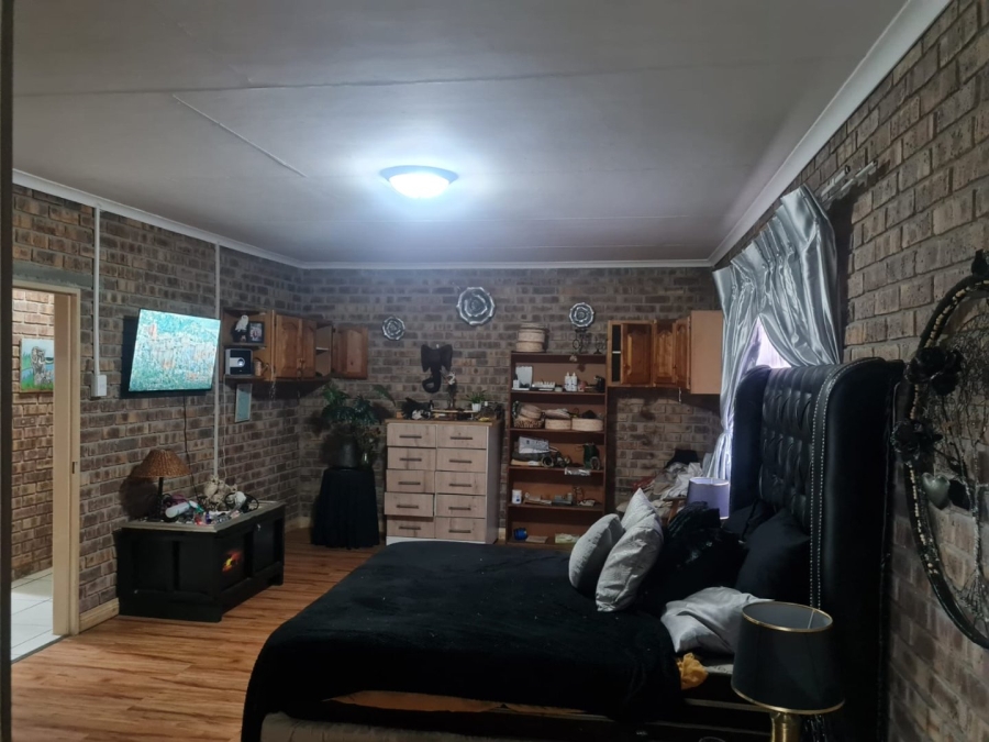 To Let 3 Bedroom Property for Rent in Model Park Mpumalanga