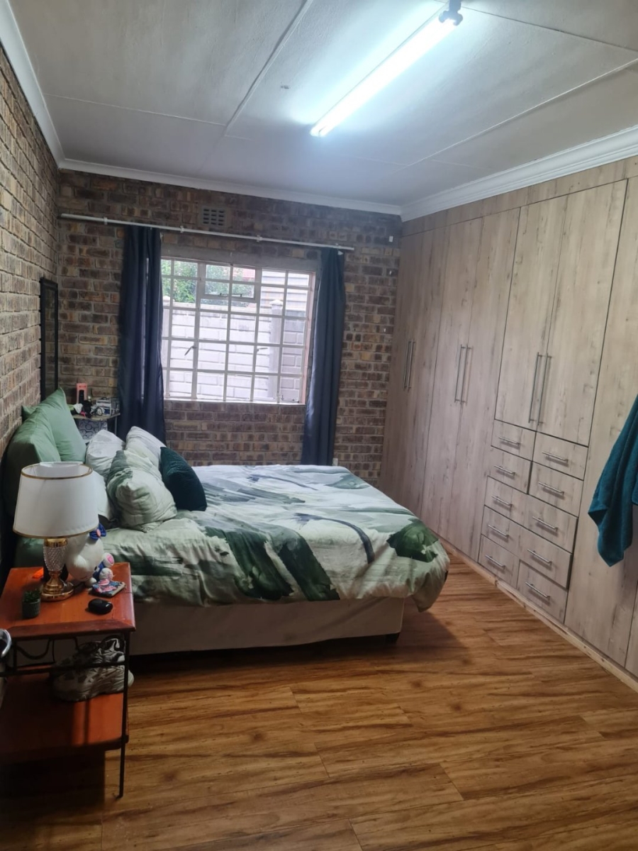 To Let 3 Bedroom Property for Rent in Model Park Mpumalanga