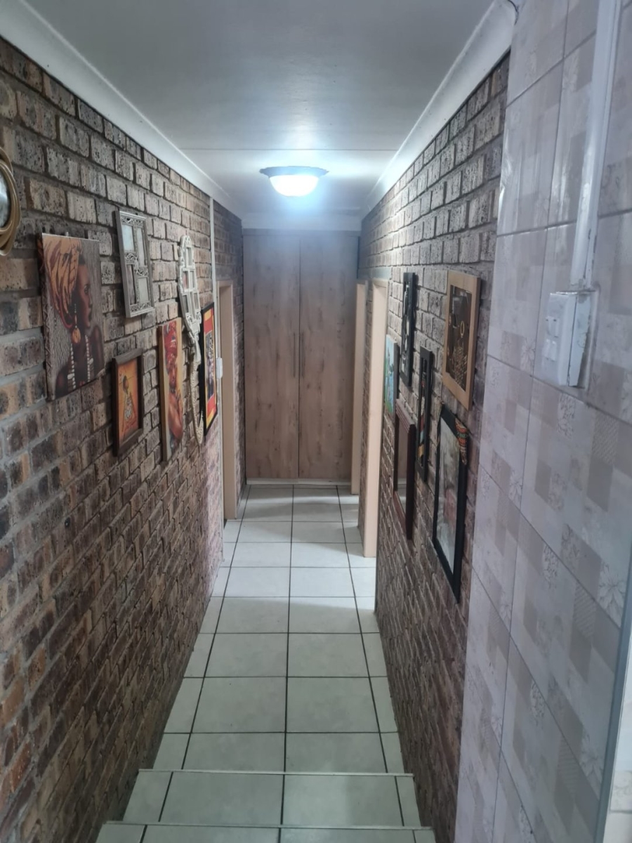 To Let 3 Bedroom Property for Rent in Model Park Mpumalanga