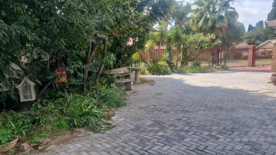 To Let 3 Bedroom Property for Rent in Model Park Mpumalanga