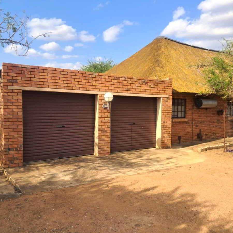 2 Bedroom Property for Sale in Marloth Park Mpumalanga