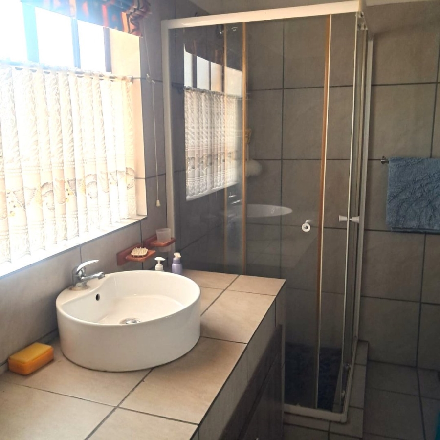 2 Bedroom Property for Sale in Marloth Park Mpumalanga