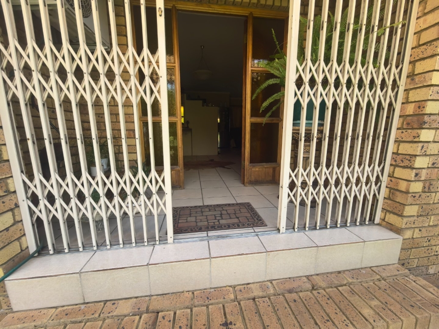 3 Bedroom Property for Sale in Die Heuwel Ext 4 Mpumalanga