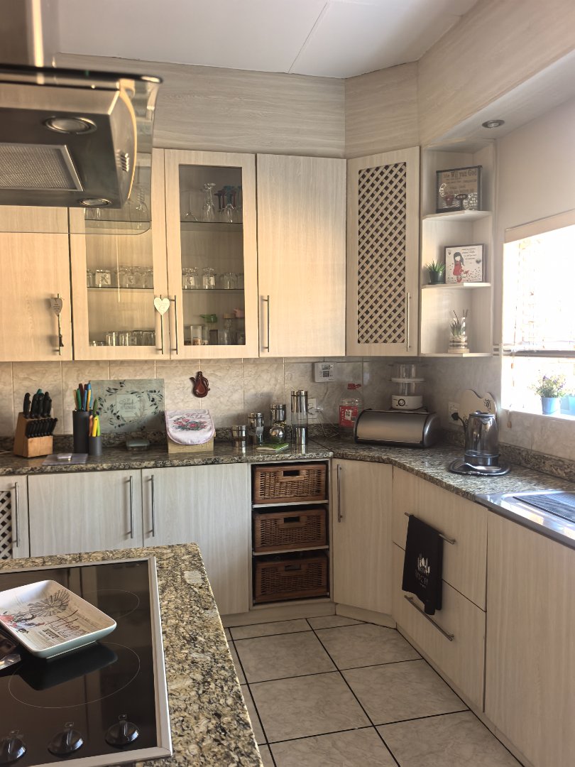 3 Bedroom Property for Sale in Die Heuwel Ext 4 Mpumalanga