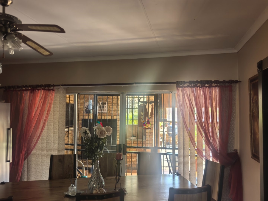 3 Bedroom Property for Sale in Die Heuwel Ext 4 Mpumalanga