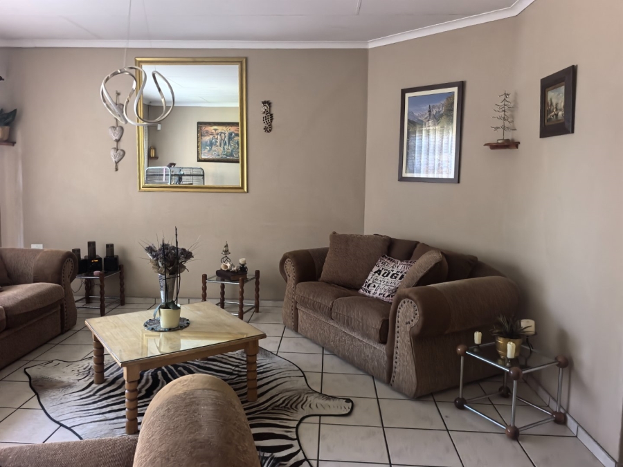3 Bedroom Property for Sale in Die Heuwel Ext 4 Mpumalanga