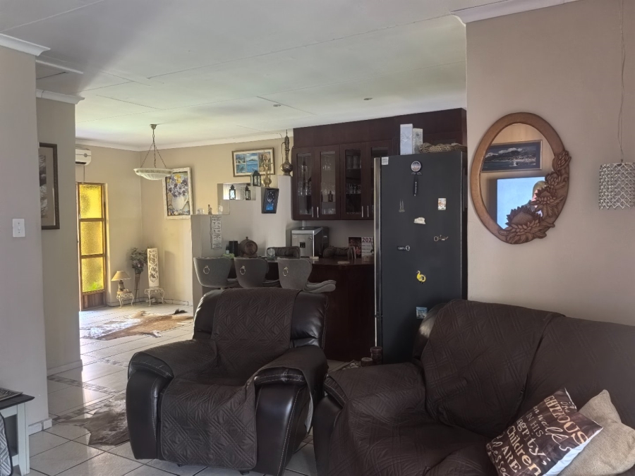 3 Bedroom Property for Sale in Die Heuwel Ext 4 Mpumalanga
