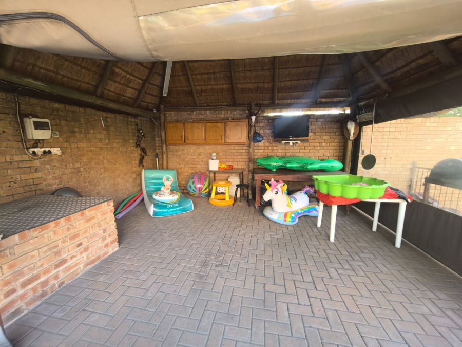 3 Bedroom Property for Sale in Die Heuwel Ext 4 Mpumalanga