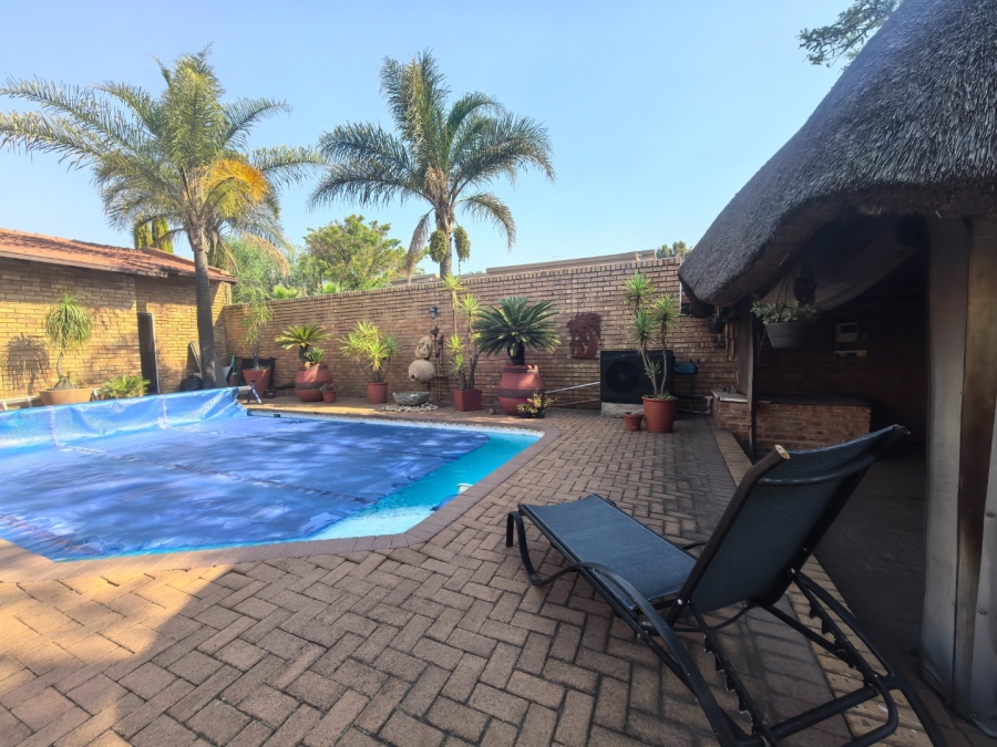 3 Bedroom Property for Sale in Die Heuwel Ext 4 Mpumalanga